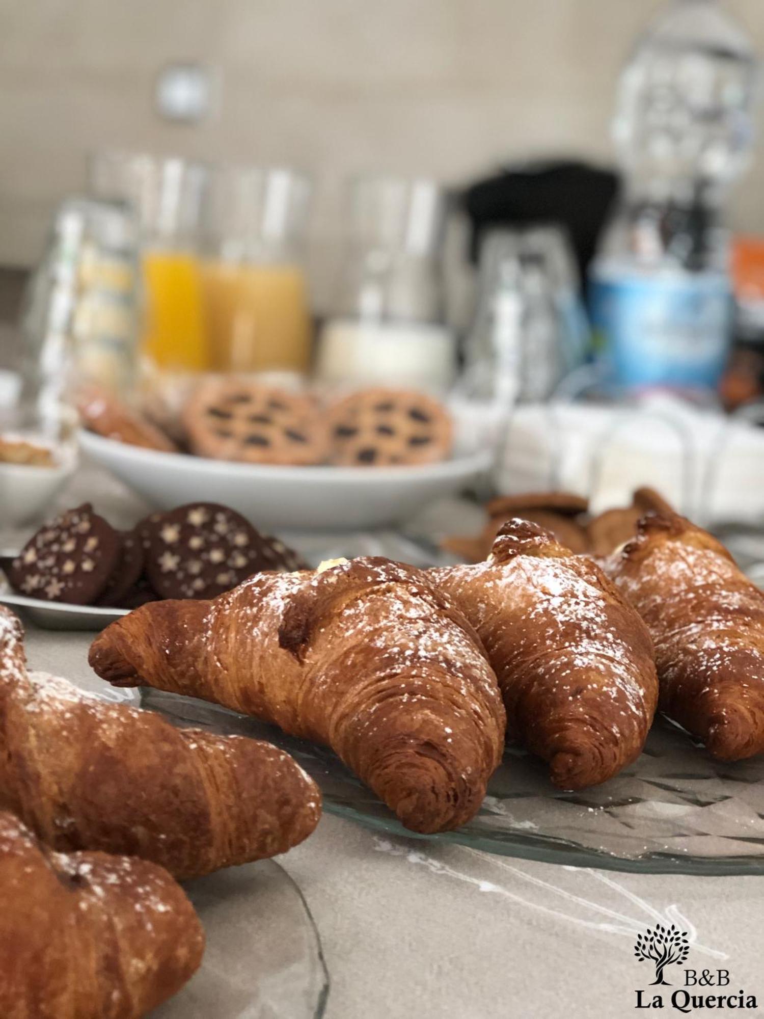 パキーノ La Quercia Bed & Breakfast エクステリア 写真